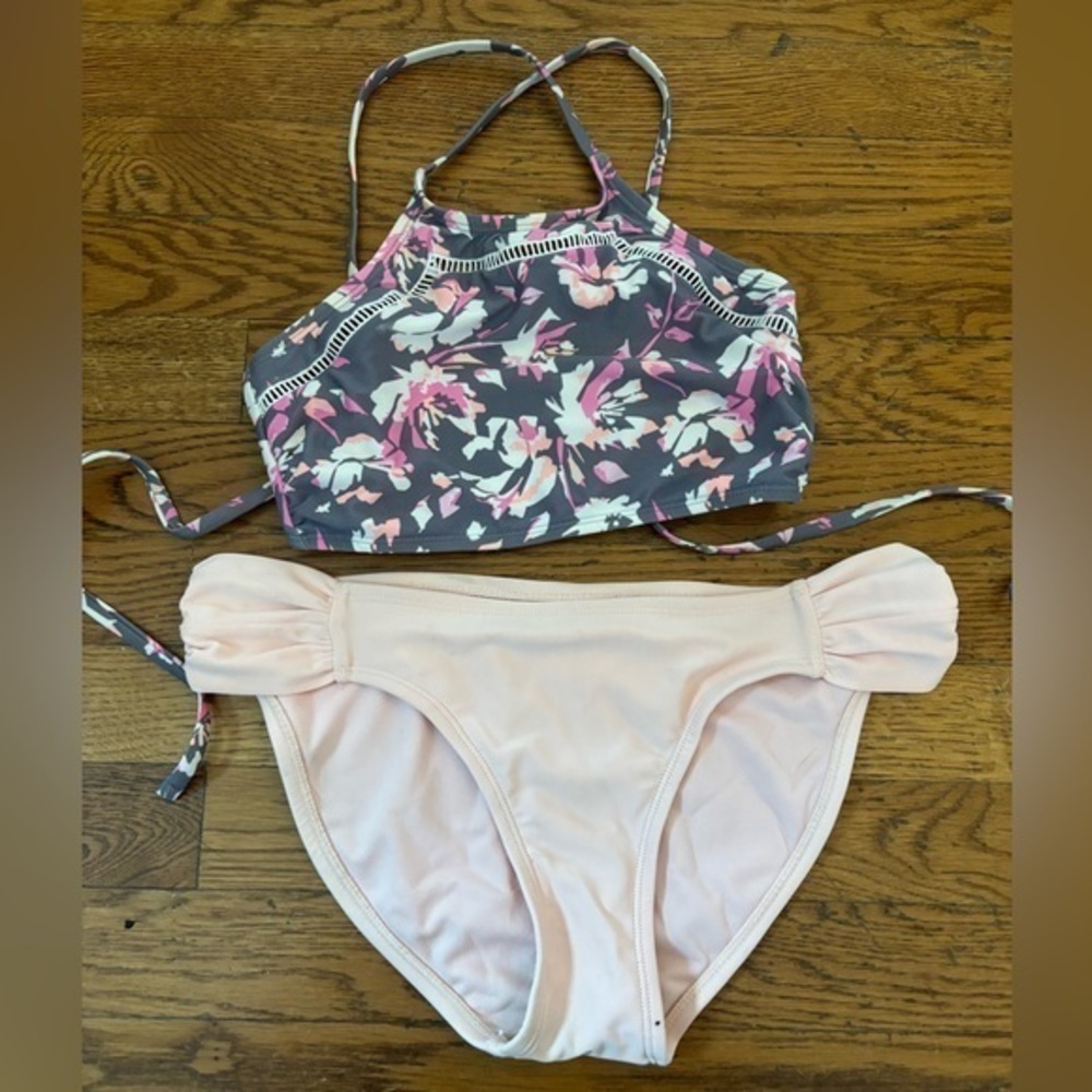 Xhilaratiin gray pink floral bikini size small medium
